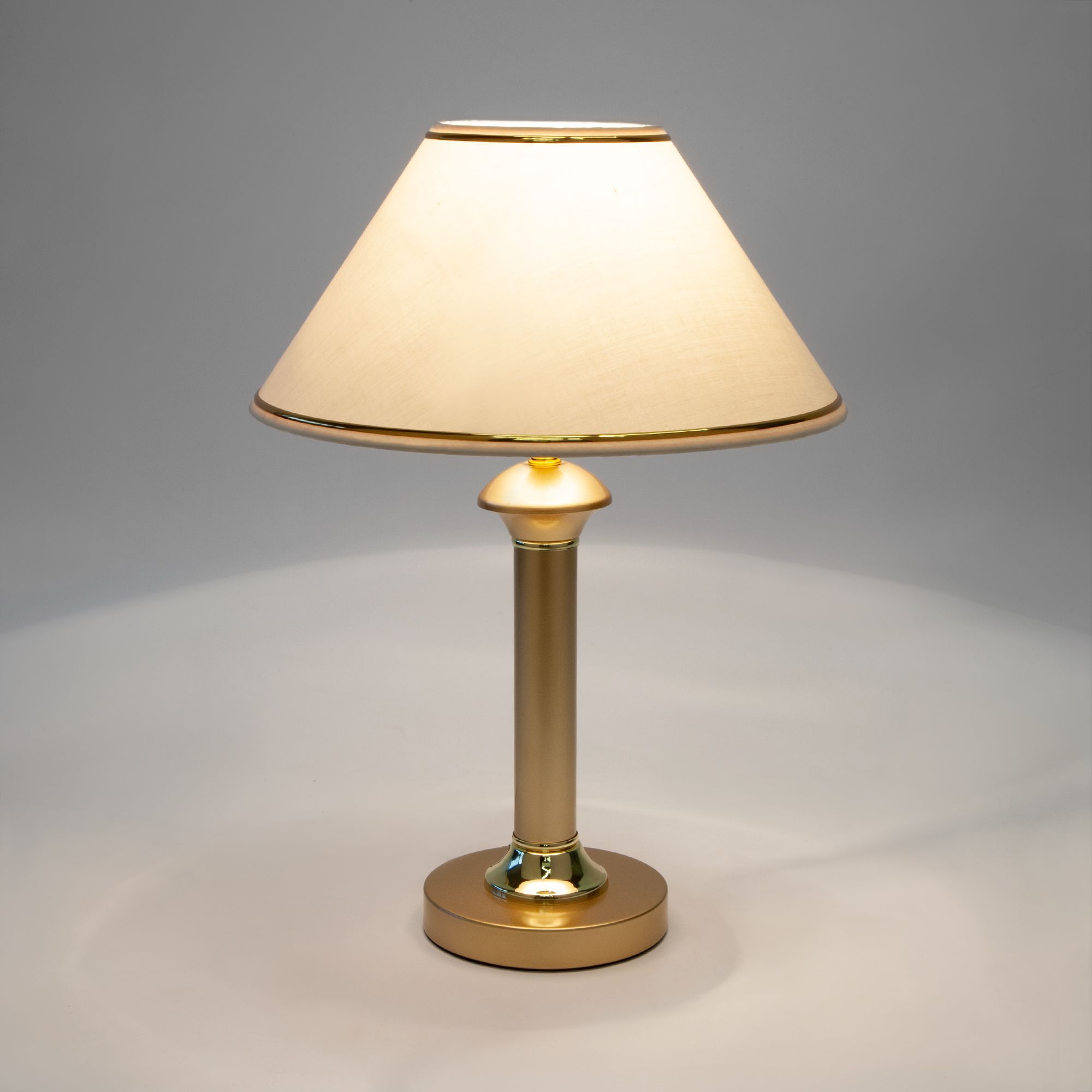 Настольная лампа с абажуром 60019/1 золото  Eurosvet - Фото 6