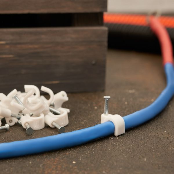 Крепеж кабеля круглый 6 мм, белый (упак. 20 шт)  REXANT