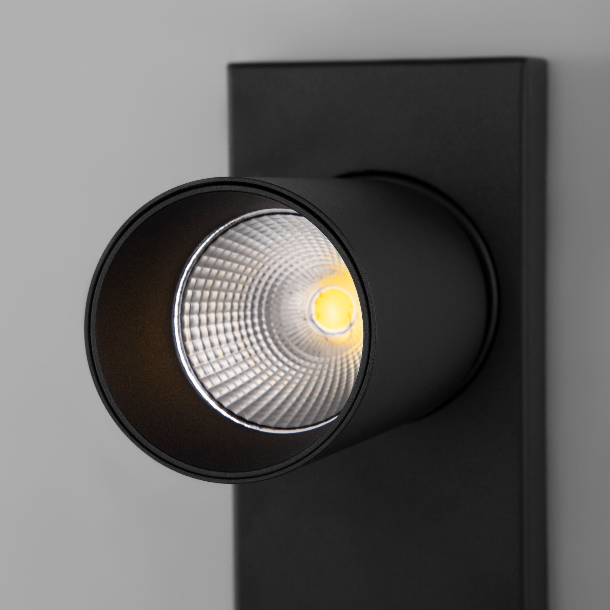Светодиодный светильник 20139/1 LED черный  Eurosvet - Фото 3