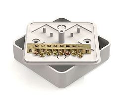 Коробка уравнивания потенциалов (КУП) 75х75х20мм с общей шиной 6х9, 8групп, наклейка "заземление" в  GE41214-01