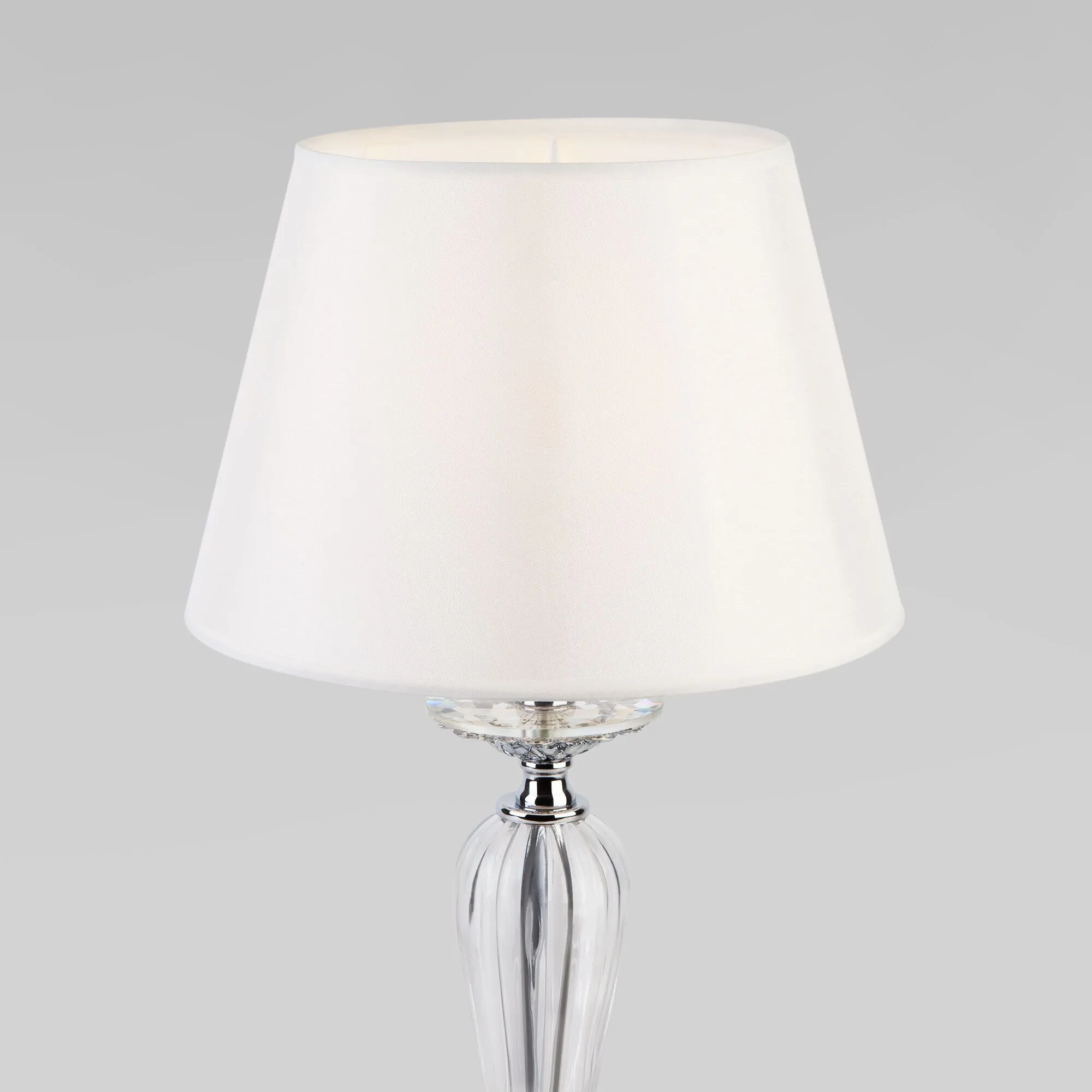 Классическая настольная лампа 01104/1 белый  Eurosvet - Фото 3