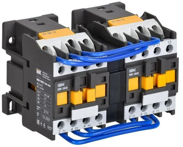 Контактор КМИ-10930 реверс 9А 400В/АС3 2NO IEK