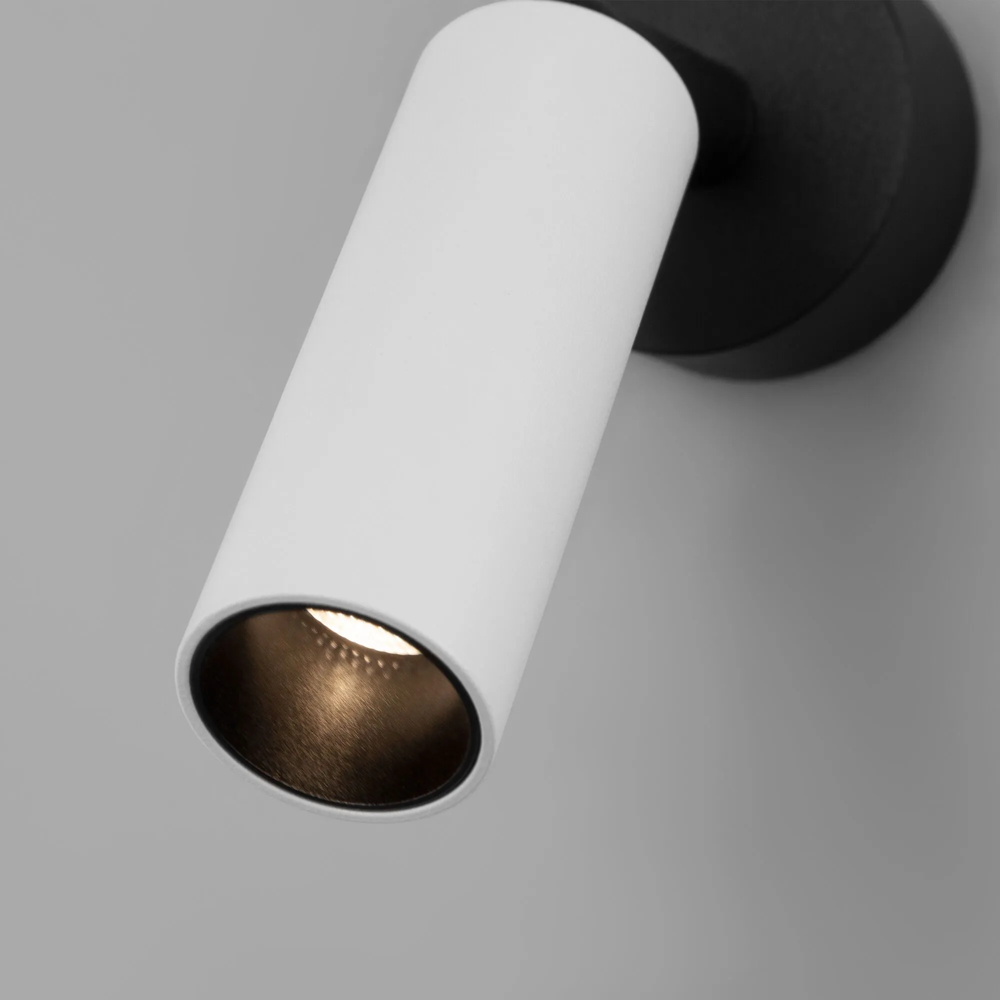 Светодиодный светильник 20133/1 LED белый/черный  Eurosvet - Фото 2